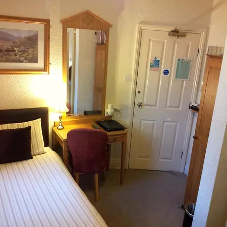 St Paul's Guest house 3*